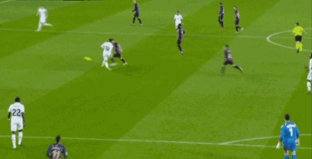 必赢-西媒：加维撞人引不满 皇马大哥们要找他聊一聊？