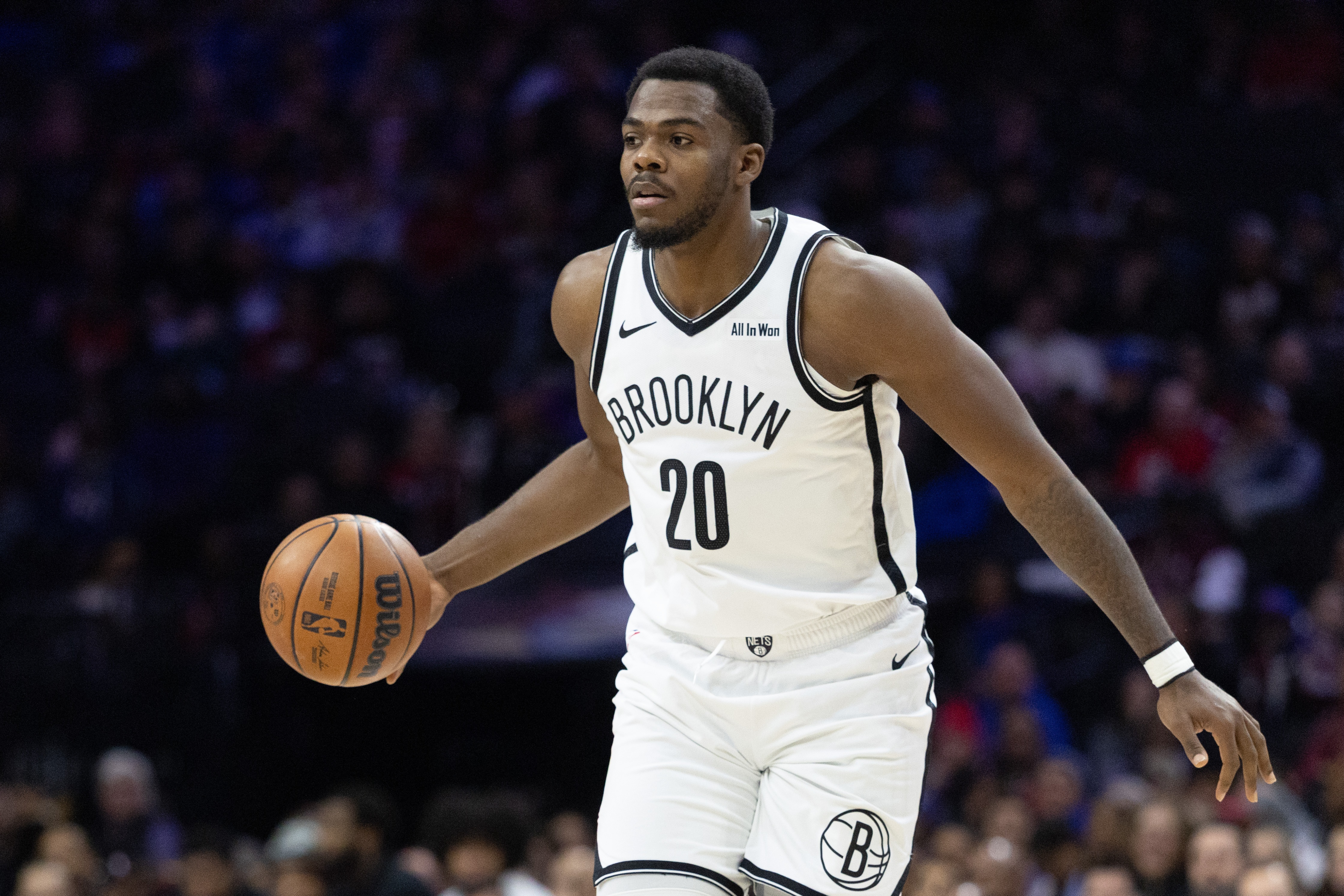 BWIN-篮网客场对阵尼克斯！戴隆·夏普出战成疑 还有五人打不了！